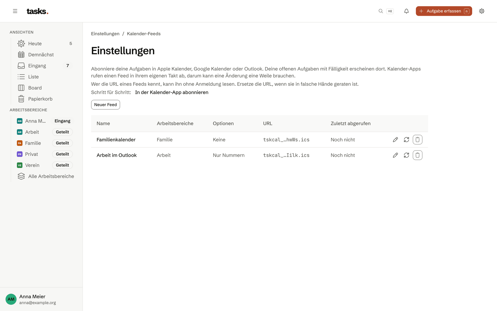 Die Seite Kalender-Feeds in den Einstellungen mit je einem Abo für Arbeit und Familie; die Adressen sind gekürzt.
